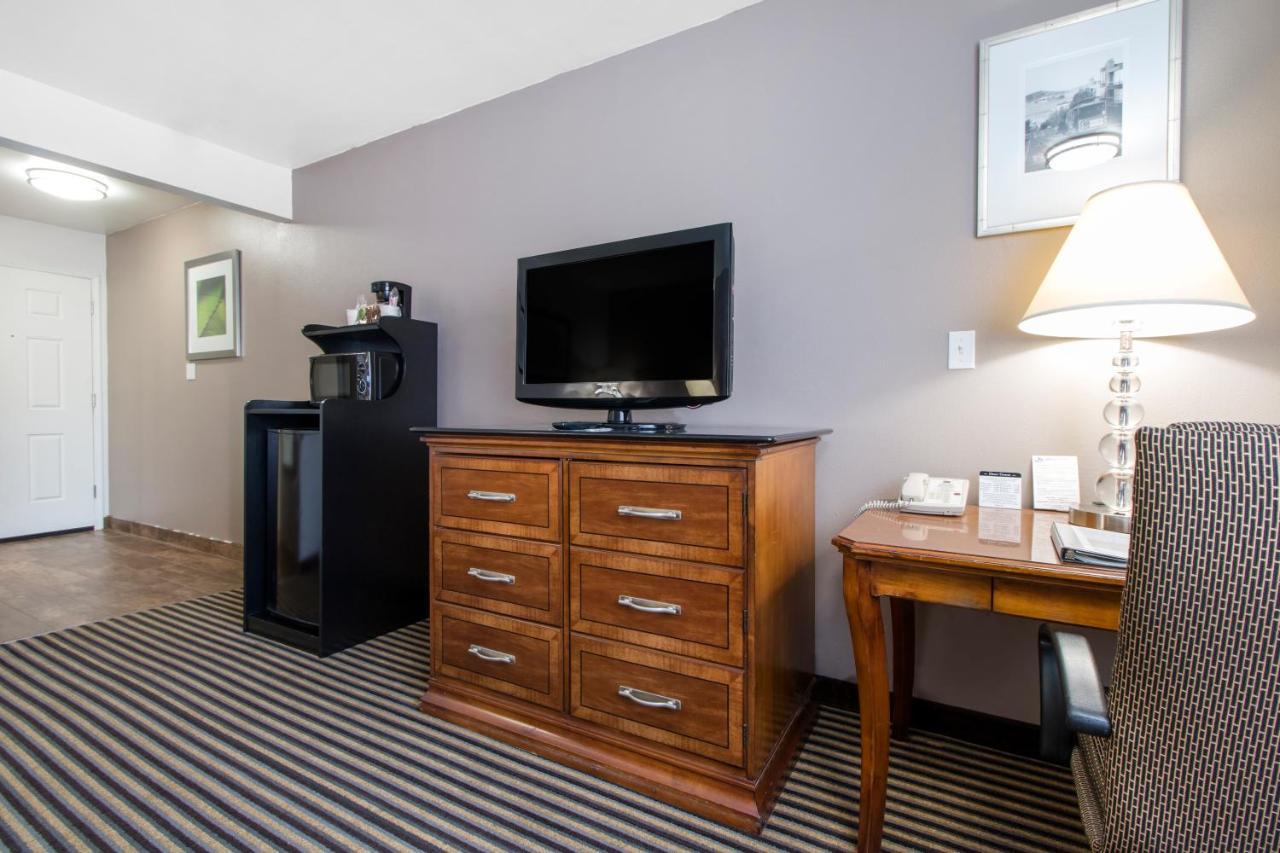 BaySide Inn&Suites Eureka Eksteriør billede
