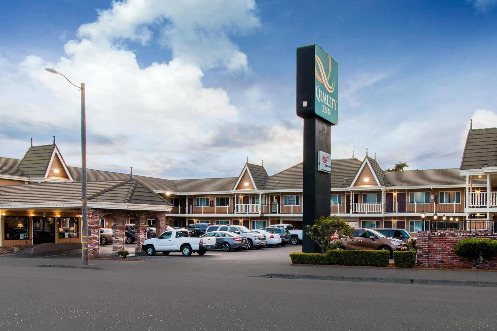 BaySide Inn&Suites Eureka Eksteriør billede